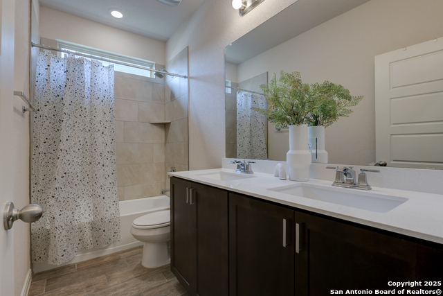 Listing photo id 14 for 216 Pudu Trail