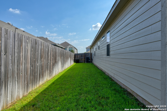 Listing photo id 32 for 216 Pudu Trail