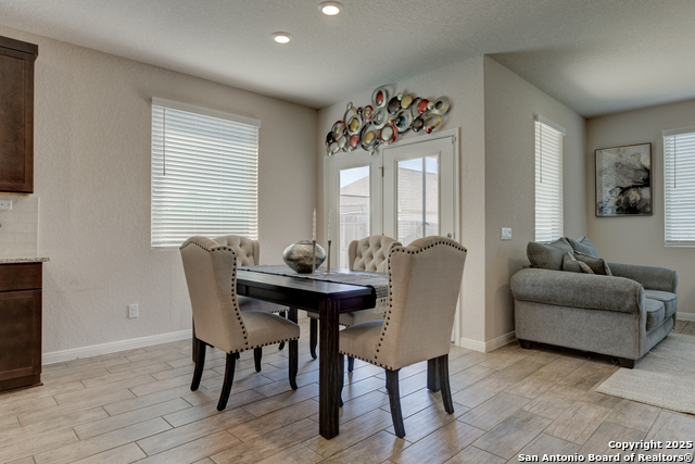 Listing photo id 4 for 216 Pudu Trail