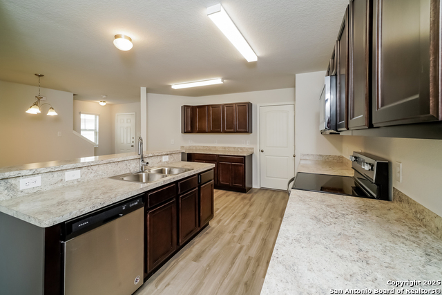 Image 6 of 17 For 10419 Clearwater Way