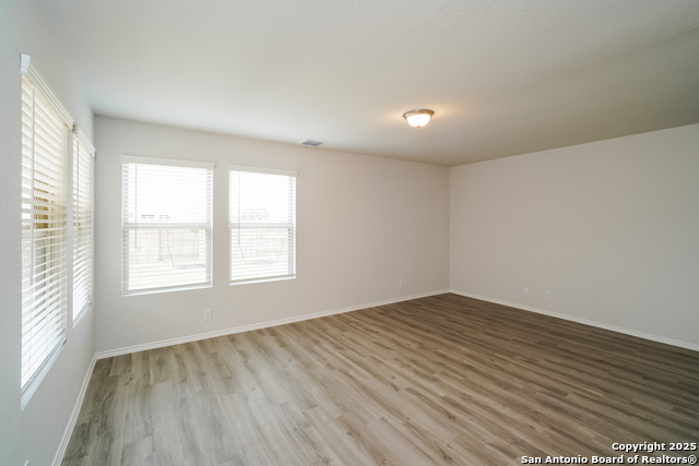 Image 7 of 17 For 10419 Clearwater Way