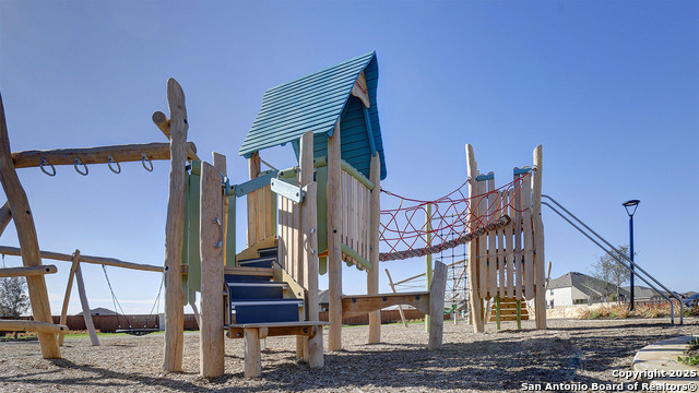 Image 4 of 14 For 244 Lacey Oak