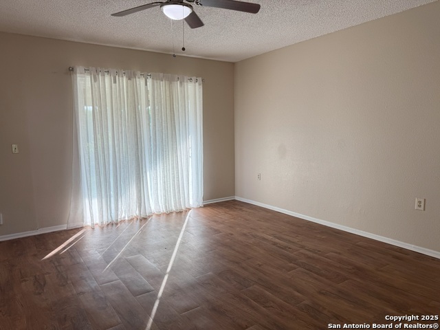 Listing photo id 3 for 104 Meadow Hill