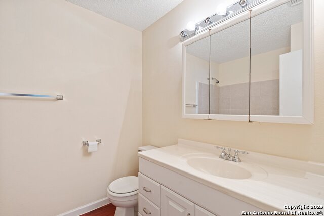 Image 30 of 38 For 7806 Larcrest Ln