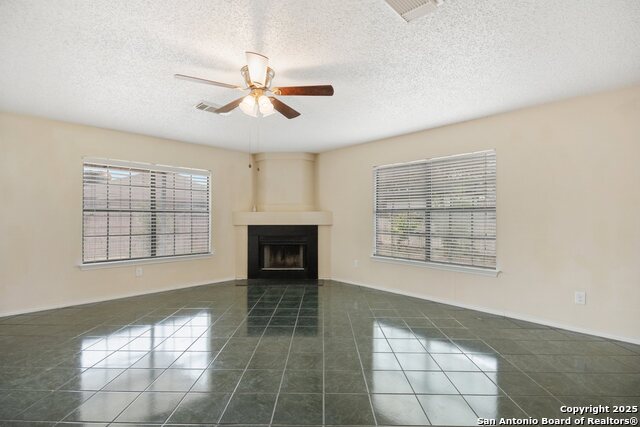 Image 7 of 38 For 7806 Larcrest Ln