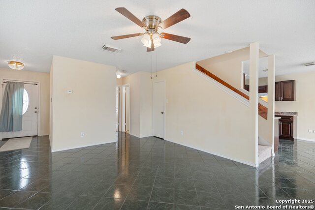 Image 8 of 38 For 7806 Larcrest Ln