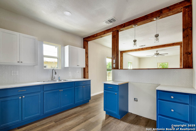 Image 12 of 23 For 718 Highland E