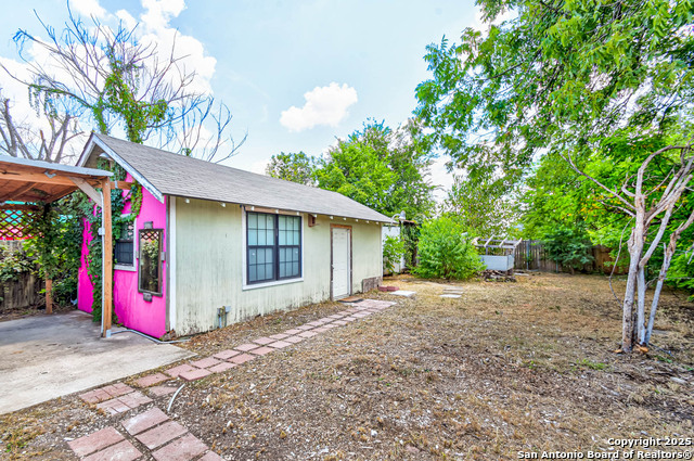 Image 3 of 23 For 718 Highland E