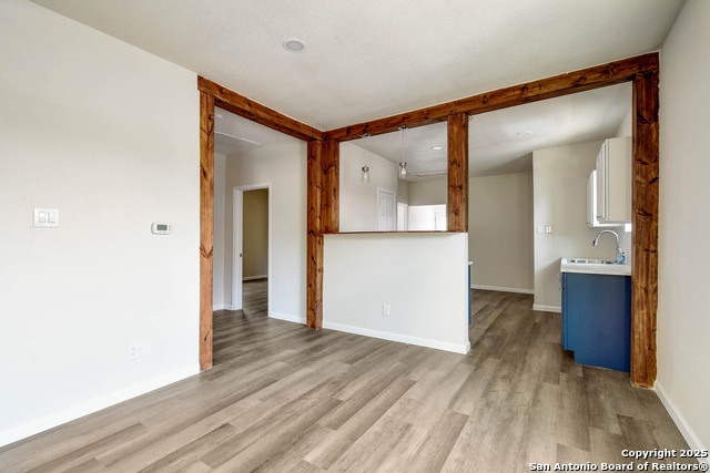 Image 7 of 23 For 718 Highland E