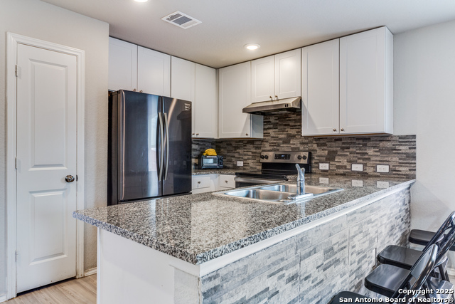 Image 3 of 12 For 7507 Vista Grove