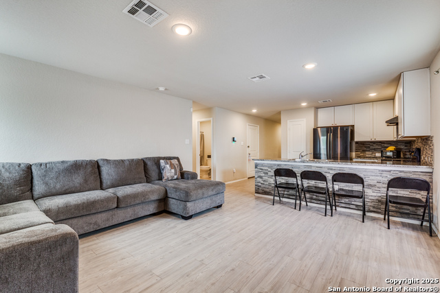 Image 5 of 12 For 7507 Vista Grove