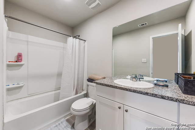 Image 8 of 12 For 7507 Vista Grove