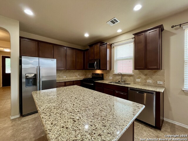 Image 12 of 60 For 8406 Loska Green