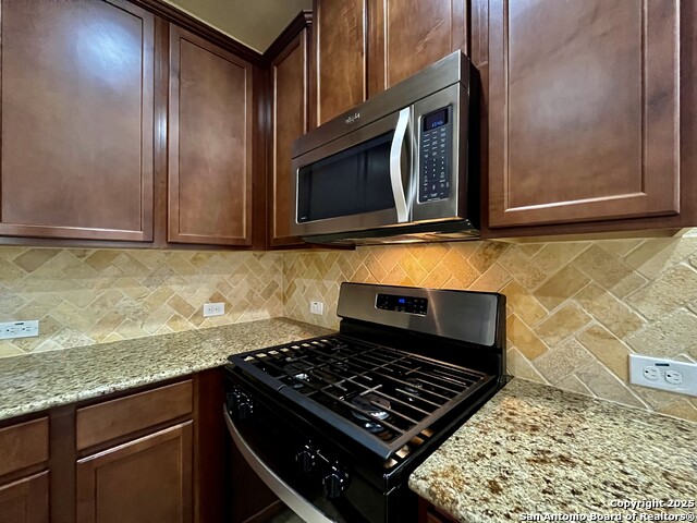 Image 13 of 60 For 8406 Loska Green
