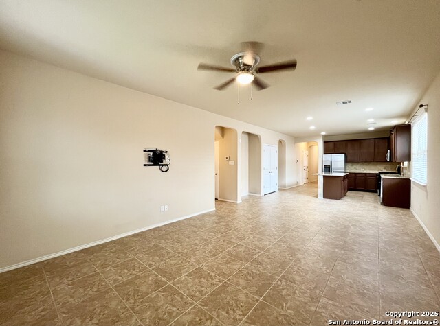 Image 17 of 60 For 8406 Loska Green