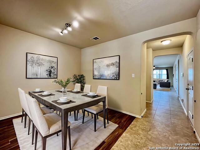 Image 2 of 60 For 8406 Loska Green