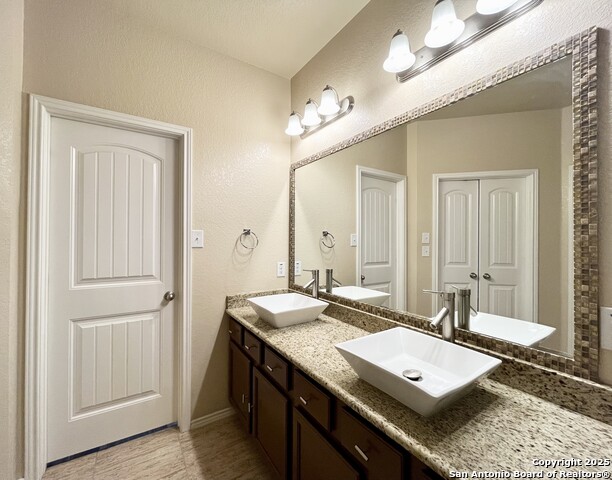 Image 21 of 60 For 8406 Loska Green