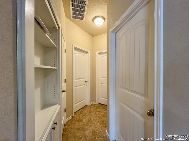 Image 23 of 60 For 8406 Loska Green