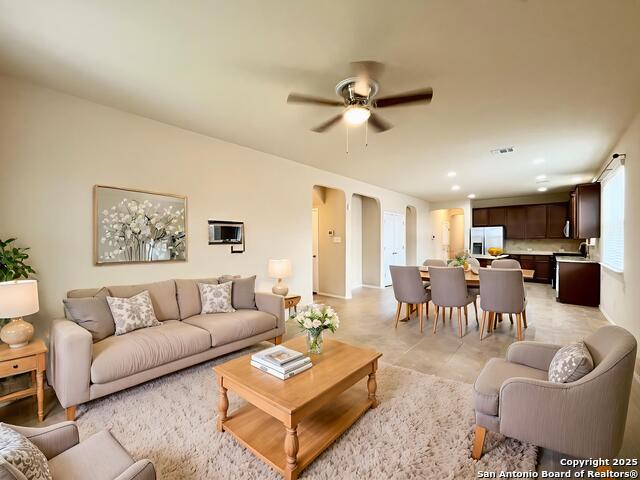 Image 4 of 60 For 8406 Loska Green