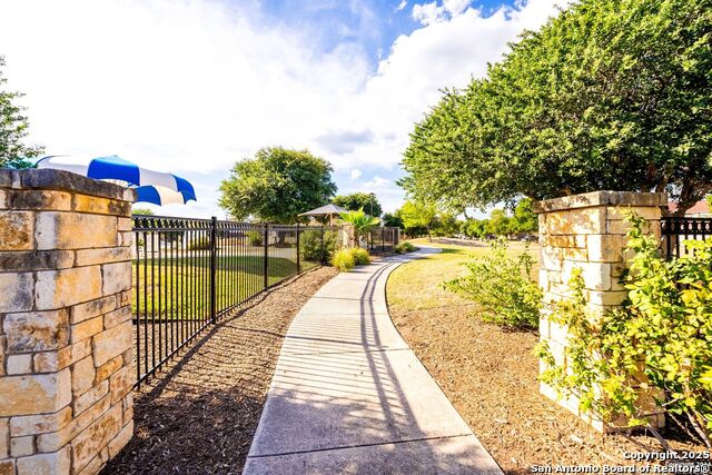 Image 53 of 60 For 8406 Loska Green
