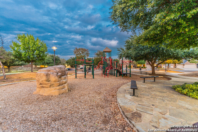 Image 54 of 60 For 8406 Loska Green