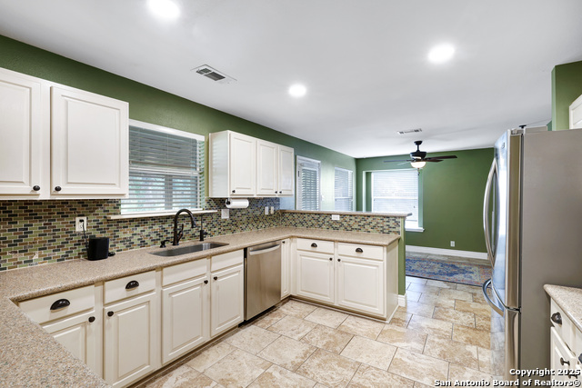 Listing photo id 4 for 11602 Shotgun Way