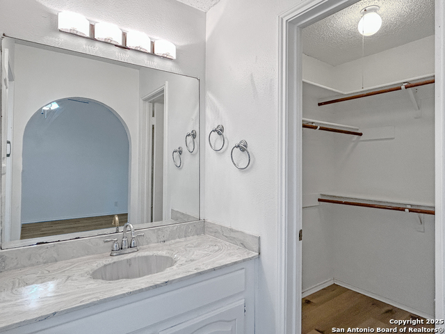 Image 18 of 32 For 7859 Hawk Trail