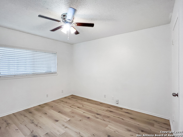 Image 23 of 32 For 7859 Hawk Trail