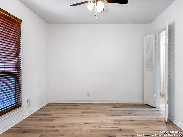 Image 5 of 32 For 7859 Hawk Trail