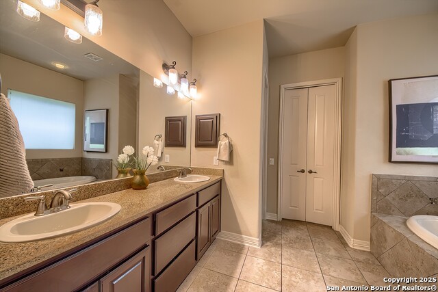 Image 17 of 41 For 322 Tranquil Oak