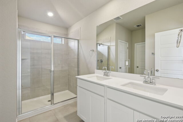 Image 19 of 42 For 9626 Grand Via Blvd