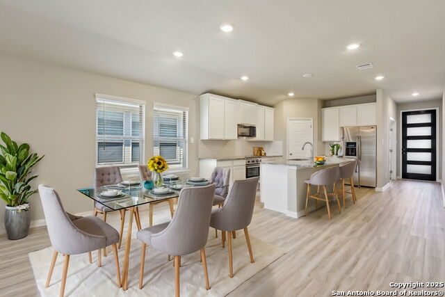 Image 4 of 42 For 9626 Grand Via Blvd