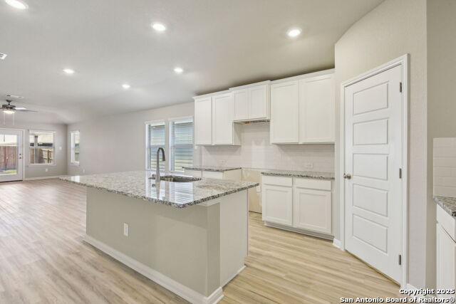 Image 7 of 42 For 9626 Grand Via Blvd