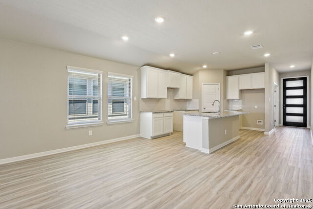 Image 9 of 42 For 9626 Grand Via Blvd