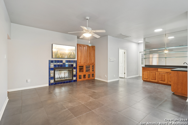 Listing photo id 9 for 2905 Hidden Elm