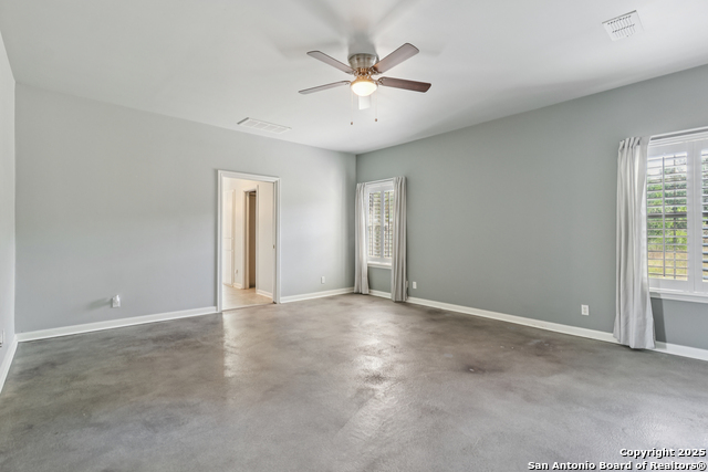 Listing photo id 19 for 2905 Hidden Elm