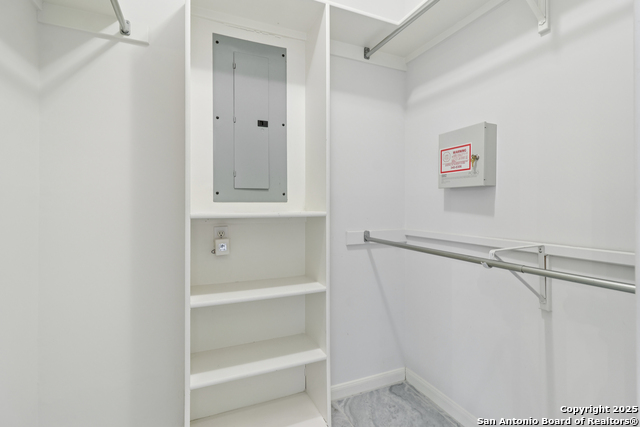 Listing photo id 23 for 2905 Hidden Elm