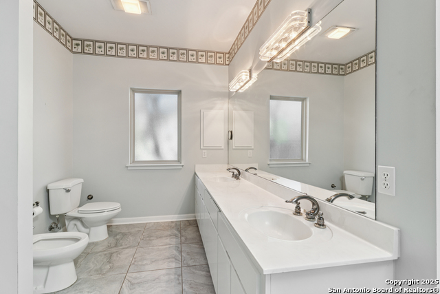 Listing photo id 25 for 2905 Hidden Elm