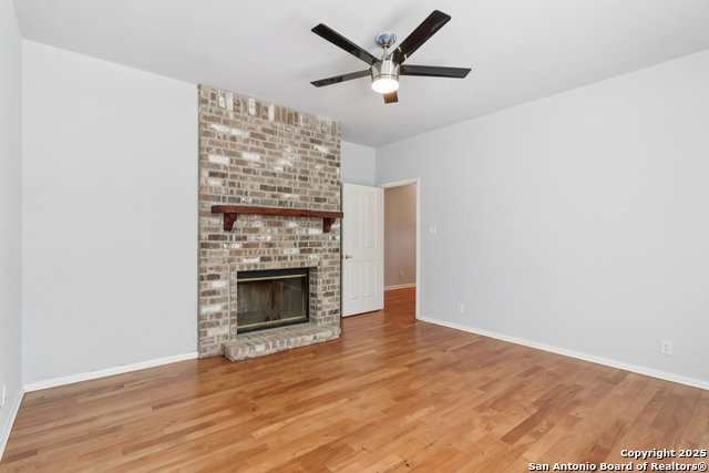 Listing photo id 28 for 2905 Hidden Elm