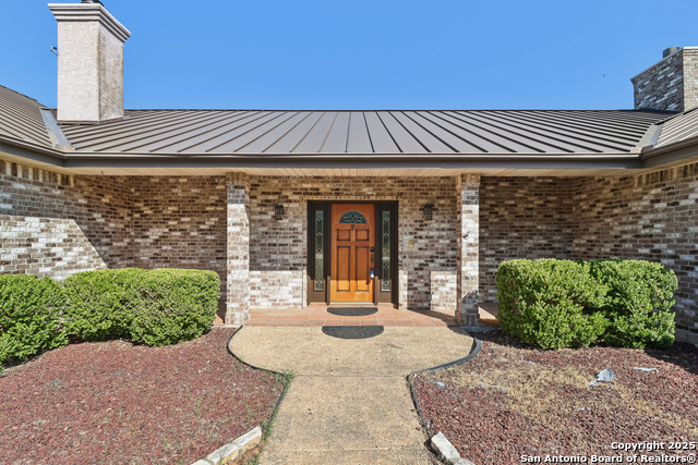 Listing photo id 2 for 2905 Hidden Elm