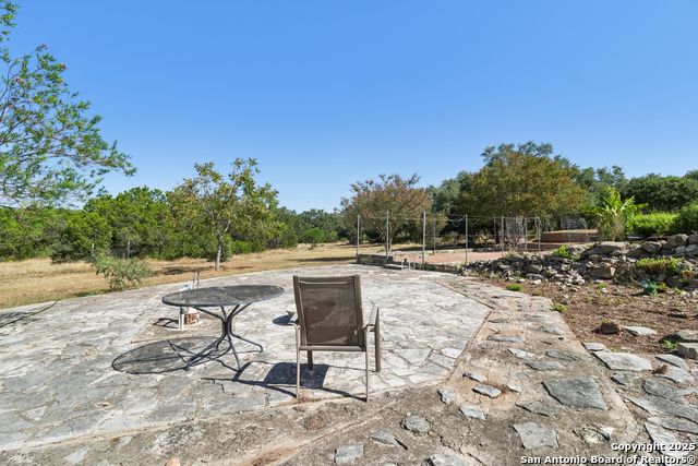 Listing photo id 42 for 2905 Hidden Elm