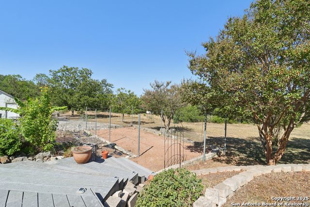 Listing photo id 46 for 2905 Hidden Elm
