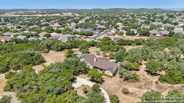 Listing photo id 52 for 2905 Hidden Elm