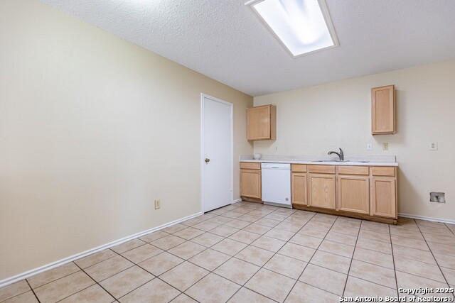 Image 11 of 29 For 6618 Evenridge Ln