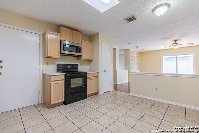 Image 13 of 29 For 6618 Evenridge Ln