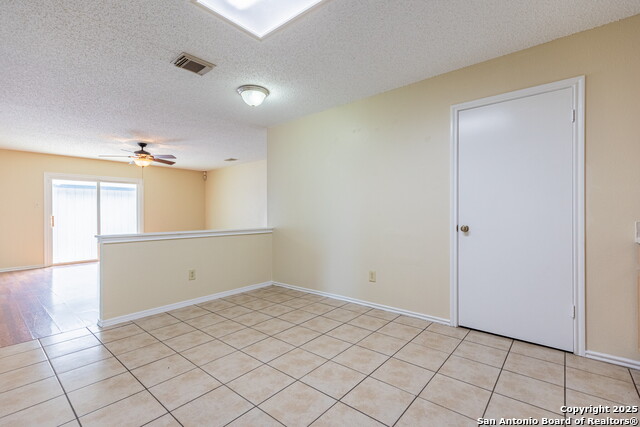 Image 14 of 29 For 6618 Evenridge Ln