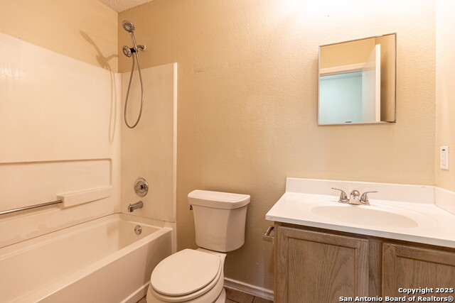 Image 15 of 29 For 6618 Evenridge Ln