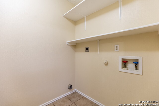 Image 24 of 29 For 6618 Evenridge Ln