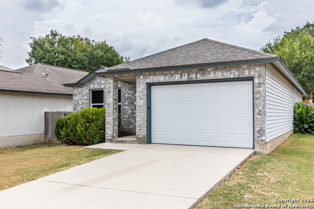 Image 3 of 29 For 6618 Evenridge Ln