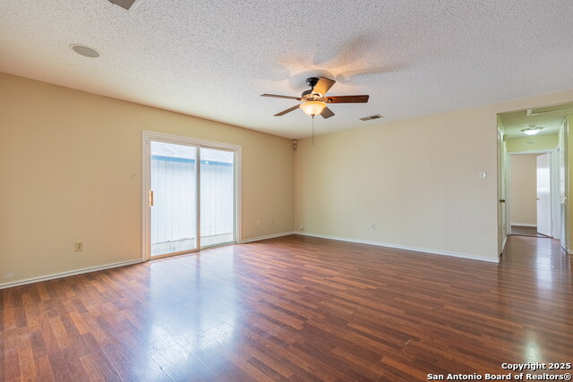 Image 8 of 29 For 6618 Evenridge Ln